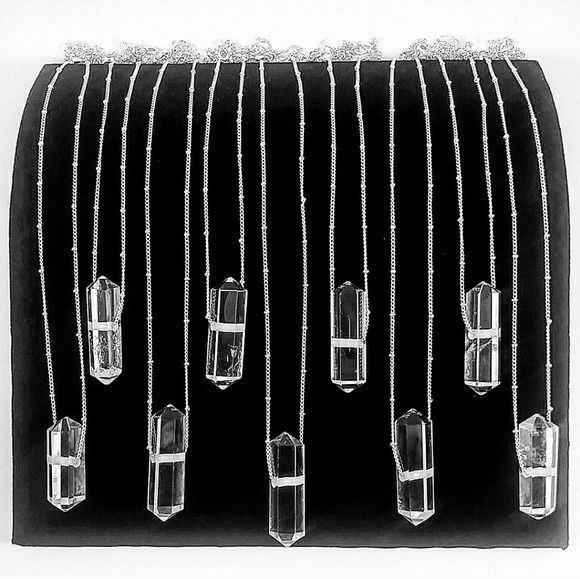 -OUT OF STOCK- RAW CRYSTAL QUARTZ available✨ - Picture 2 of 8